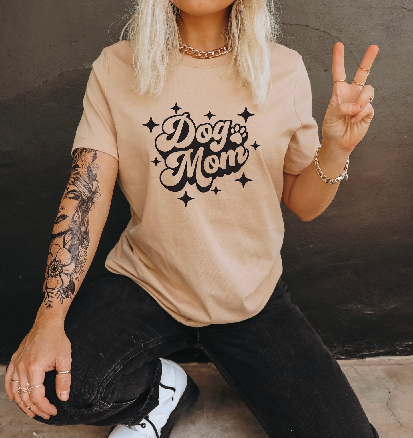 Dog Mom Tee