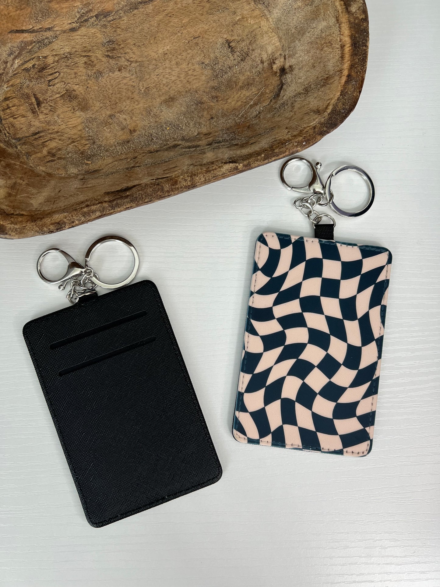 Cream and Black Wavy Checker Keychain Wallet